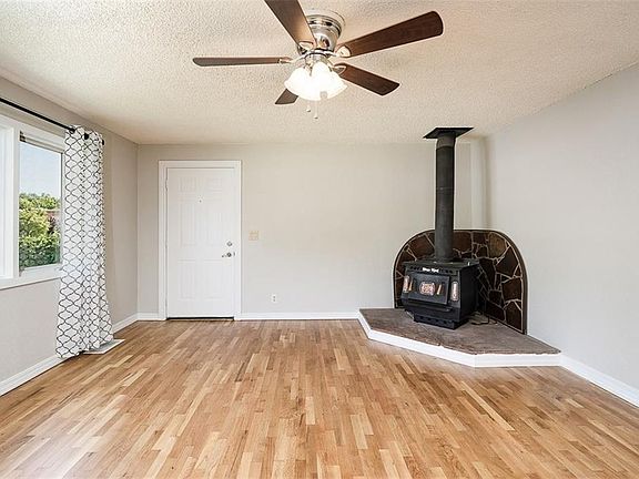 2nd image of 1114 Saint Johns Ave