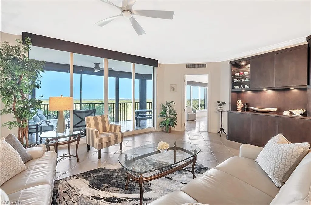 3 bed, 3.0 bath, 2085 sqft, $7,000 — Photo 3