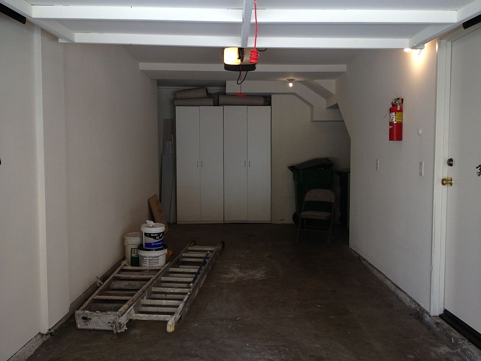 1st image of 7 Bettoni Aisle