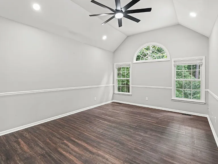 11355 Vedrines Dr — Photo 25