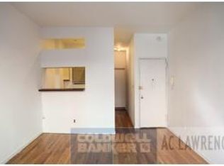 219 E 83rd St, New York, NY 10028