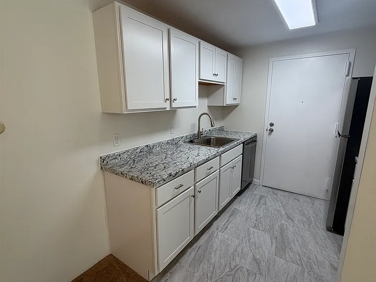 36 Silver Hill Ln #21 — Photo 5