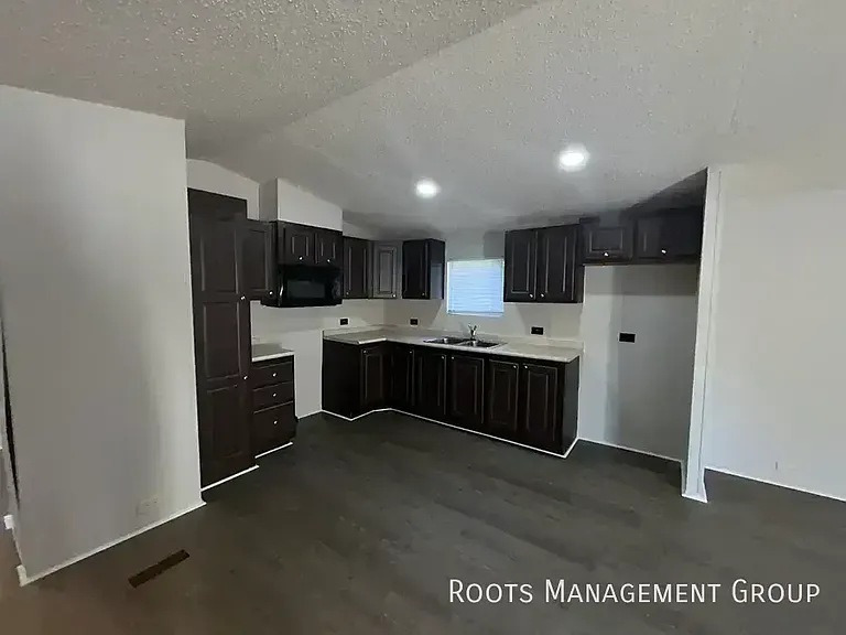 272 Emerson Bypass Rd #C27 — Photo 3