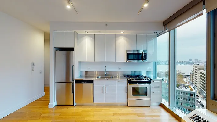 Rented by Two Trees | media 28