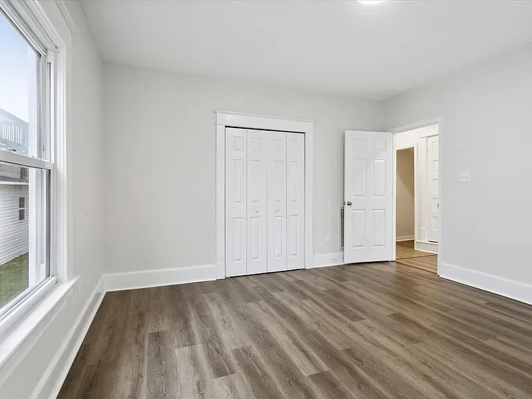 1307 Holly Ave — Photo 12