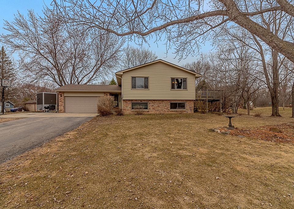 1st image of 100 Lily Dr