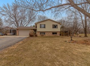 100 Lily Dr, Mankato, MN 56001