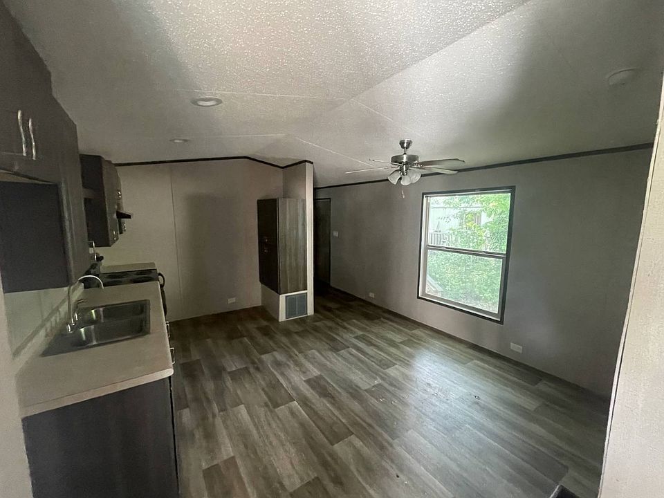 1st image of 220 Clay Dr SE #H3-5