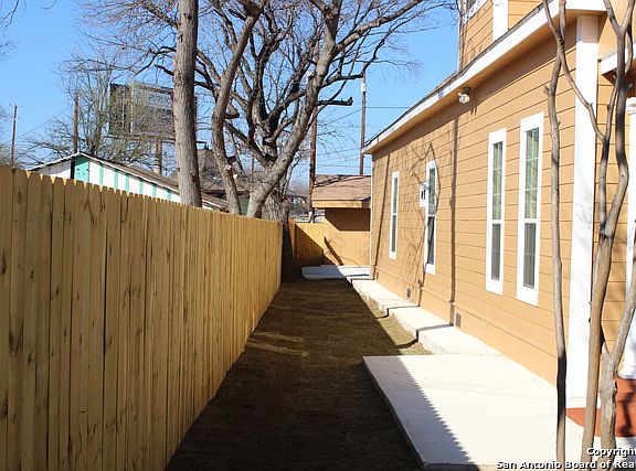 5th image of 115 Cornell Ave