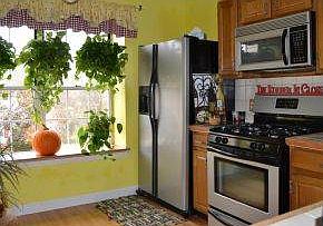 Kitchen with Natural Gas