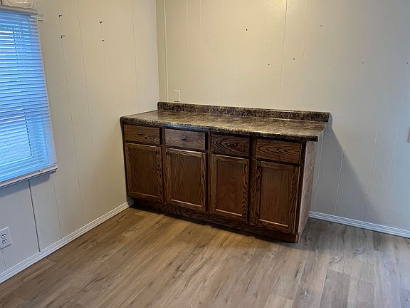 5th image of 117 Sid St