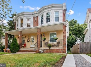 913 Bartram Ave, Collingdale, PA 19023