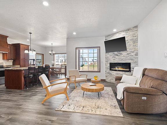 3rd image of 4217 Thresher Ct
