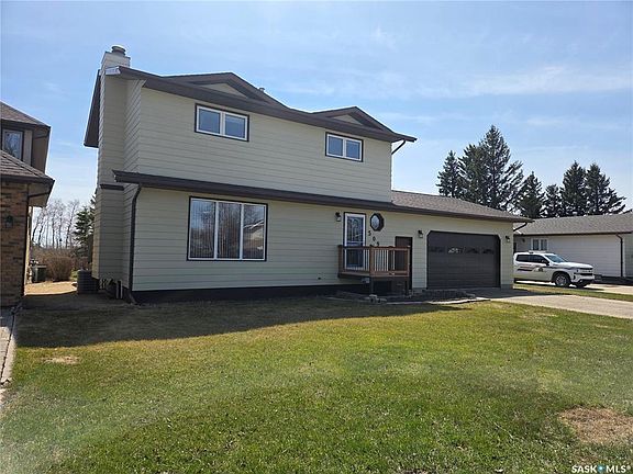 3rd image of 509 Carlyle AVENUE