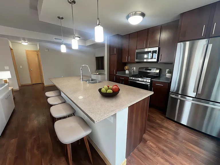 Venture Luxury High Rise — Photo 286