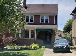 450 Mapleton Ave, Mt Lebanon, PA 15228