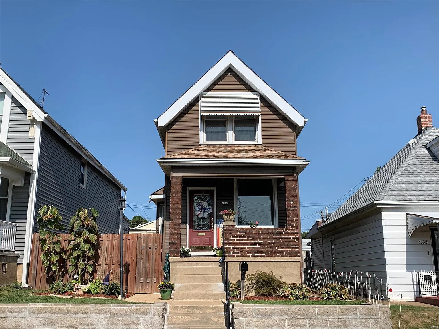 4535 Ray Ave photo 1