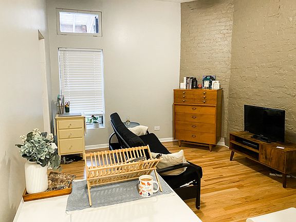 4th image of 959 W Webster Ave APT 4A