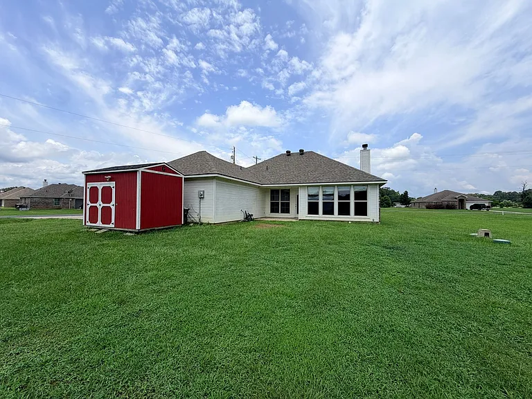 3520 Windwood Cir — Photo 31