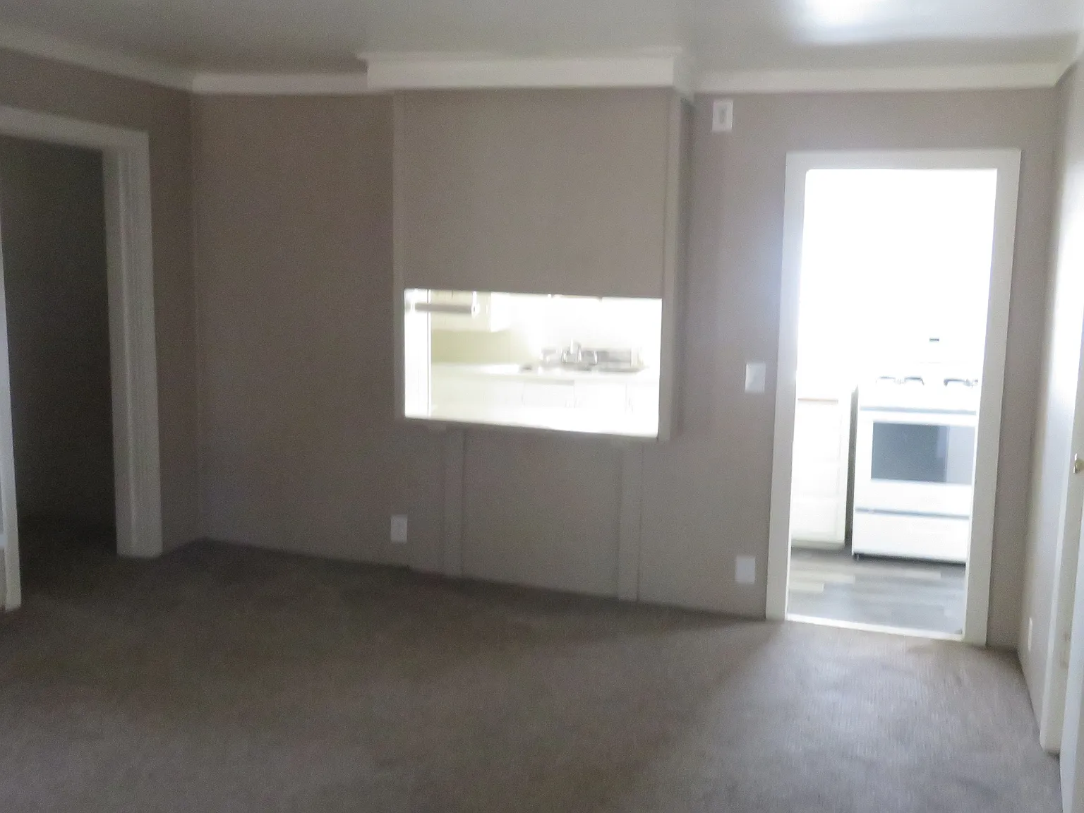 2 bed, 940 sqft, $2,300 — Photo 2