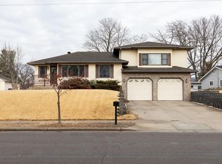 1051 Wilson St, Onalaska, WI 54650