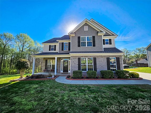 2nd image of 5918 Sikes Mill Rd