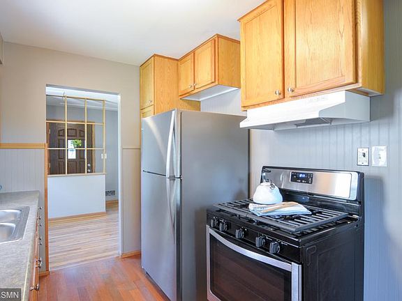 2nd image of 1754 Wilson Ave