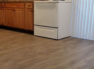 1131 S Maple Ave, Green Bay, WI 54304