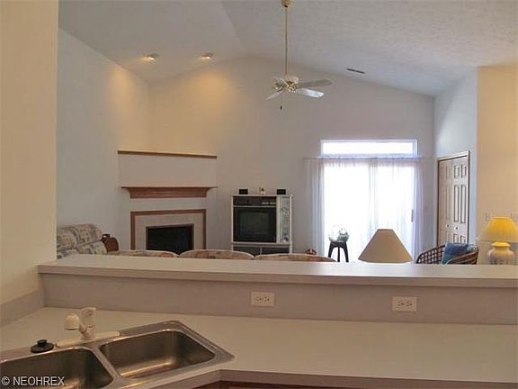 4th image of 16339 Emerald Point #16339