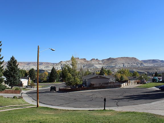 3rd image of 1405 California Way