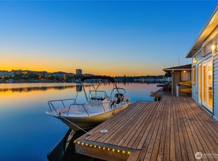 3258 Portage Bay Pl E, Seattle, WA