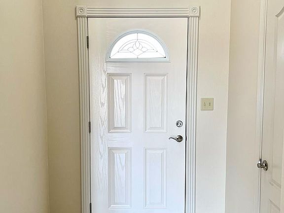 4th image of 3536 Simmons Place Dr