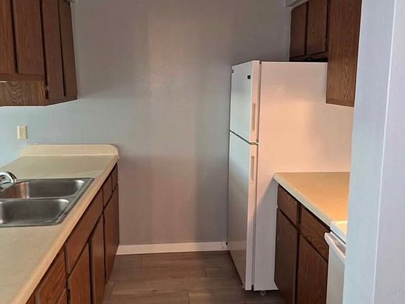 3rd image of 800 6th Ave APT 3