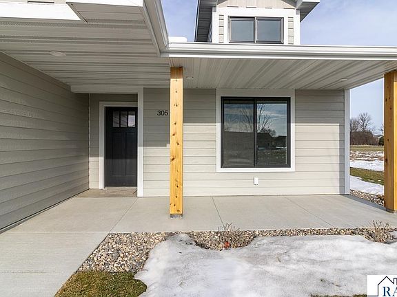 2nd image of 305 Pinehurst Dr