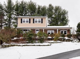 7 Knoll Ct, Monroe, NY
