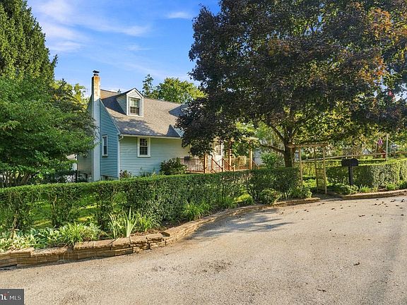 3rd image of 97 Village Way