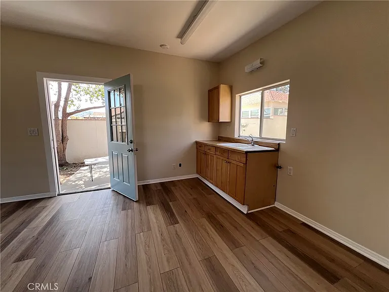 540 Crosby St — Photo 18