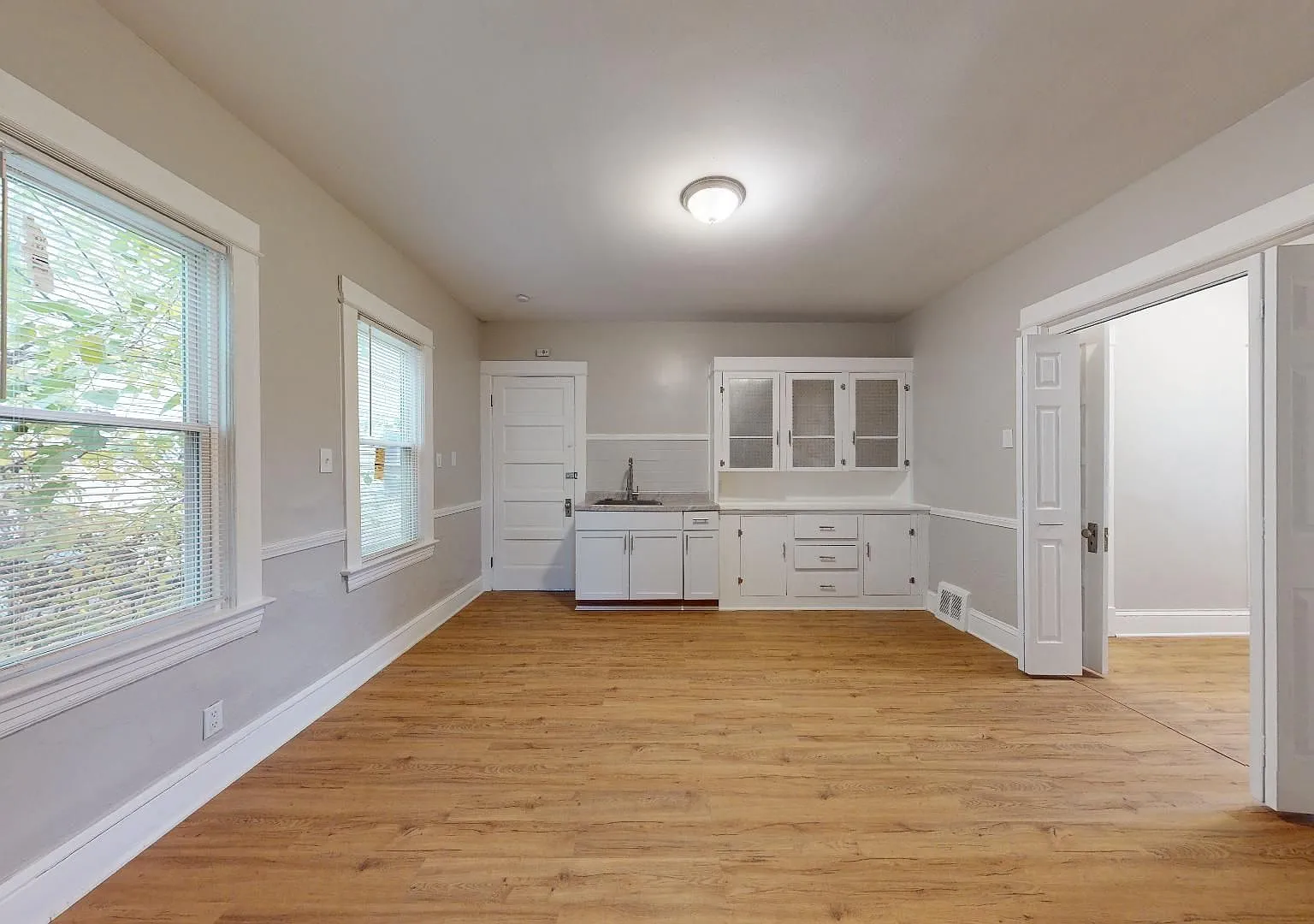 4420 Bush Ave. — Photo 4