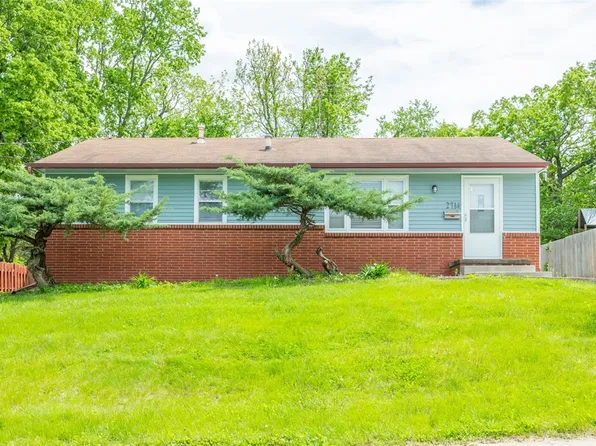 2714 Holcomb Ave, Des Moines, IA 50310