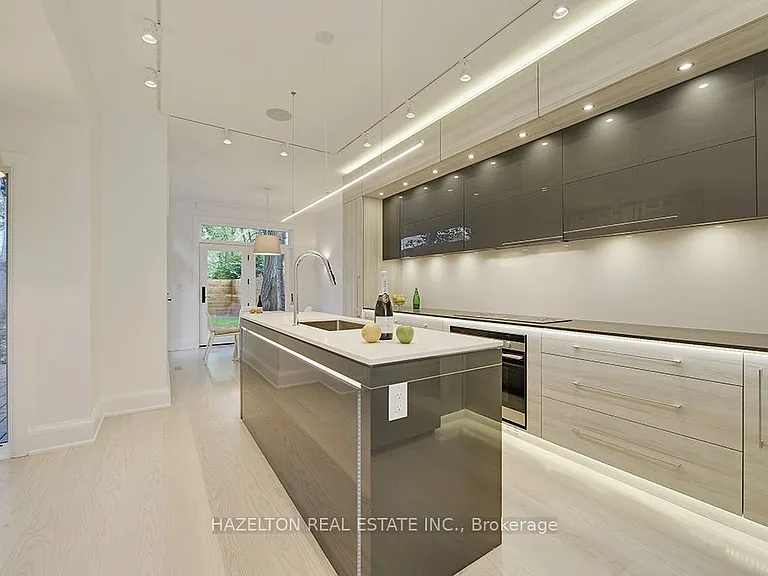 12 Webster Ave — Photo 7