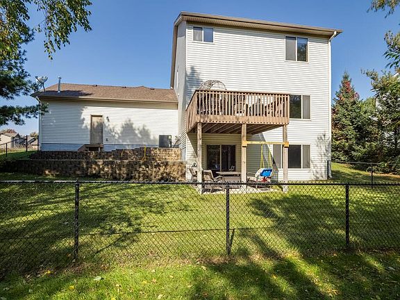 4th image of 2866 234th Ave NW