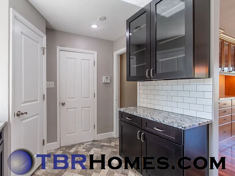 8635 W Tennessee Pl — Photo 6