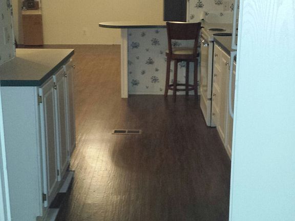 2nd image of 255 Isabella Ave