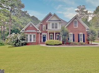 235 Manor Dr, Fayetteville, GA 30215