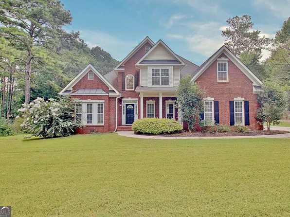 235 Manor Dr, Fayetteville, GA 30215