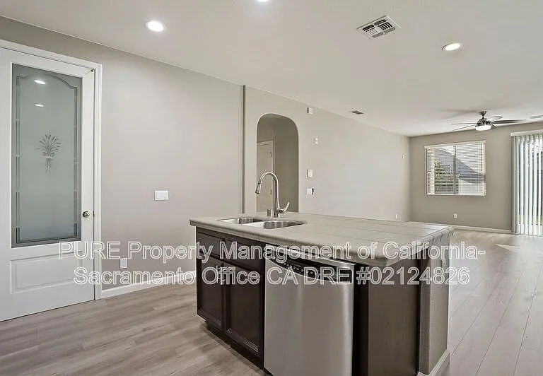 1518 Sandmark Dr — Photo 34