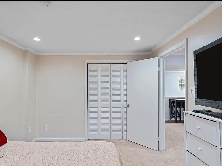 11611 Vale Rd — Photo 12