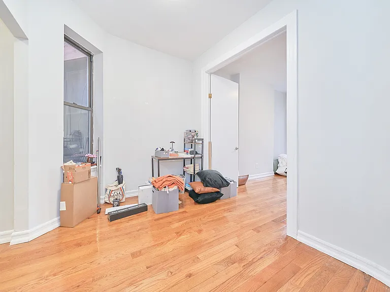 595 10th Ave #4N — Photo 3