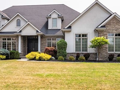 9 Dante Ct, Buffalo, NY, 14221