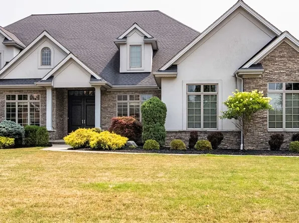 9 Dante Ct, Buffalo, NY 14221